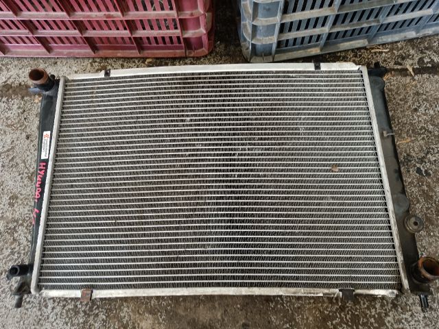 bontott HYUNDAI H-1 Vízhűtő Radiátor (Nem klímás)