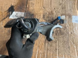 bontott HYUNDAI H-1 Gyújtáskapcsoló