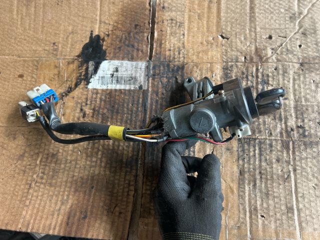 bontott HYUNDAI H-1 Gyújtáskapcsoló