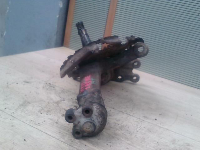 bontott HYUNDAI H-1 Bal első Csonkállvány Kerékaggyal