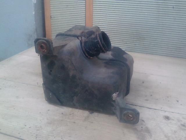 bontott HYUNDAI H-1 Rezonátor