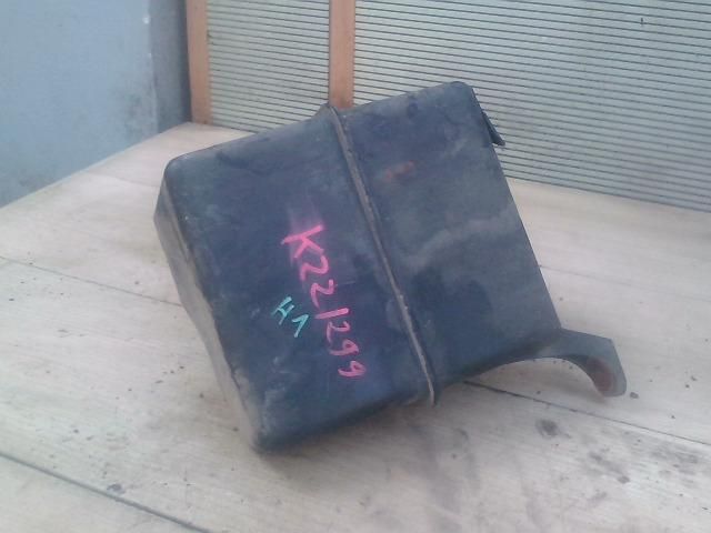 bontott HYUNDAI H-1 Rezonátor