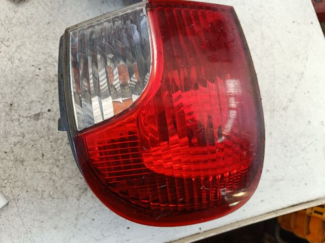 bontott HYUNDAI H-1 Bal Alsó Hátsó Lámpa