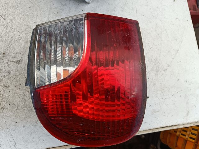 bontott HYUNDAI H-1 Bal Alsó Hátsó Lámpa