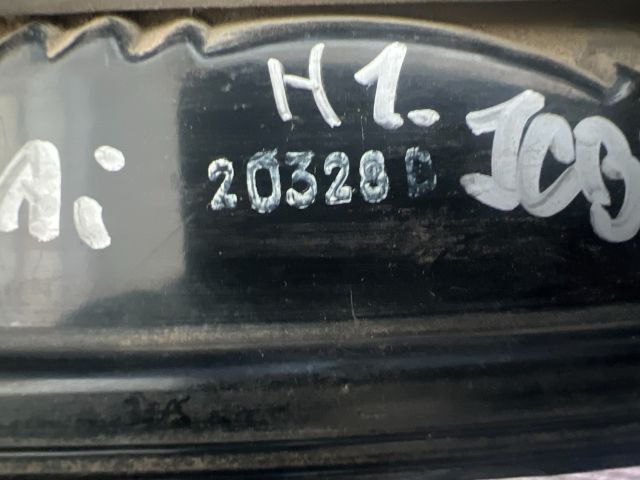 bontott HYUNDAI H-1 Bal Belső Hátsó Lámpa