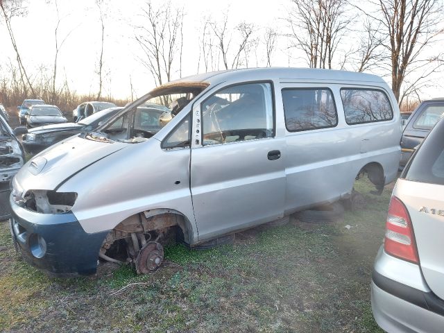 bontott HYUNDAI H-1 Bal Csomagtérajtó (Részeivel)