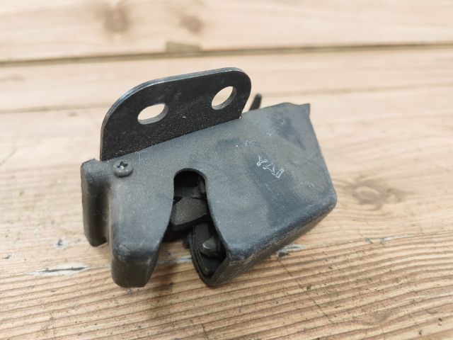 bontott HYUNDAI H-1 Bal Csomagtérajtó Zárszerkezet