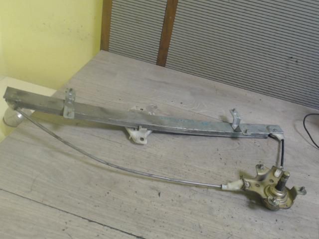 bontott HYUNDAI H-1 Bal első Ablakemelő Szerkezet (Mechanikus)