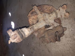 bontott HYUNDAI H-1 Bal első Csonkállvány Kerékaggyal