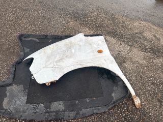 bontott HYUNDAI H-1 Bal első Sárvédő