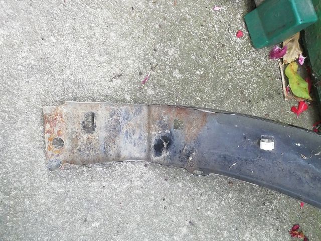 bontott HYUNDAI H-1 Bal első Sárvédő