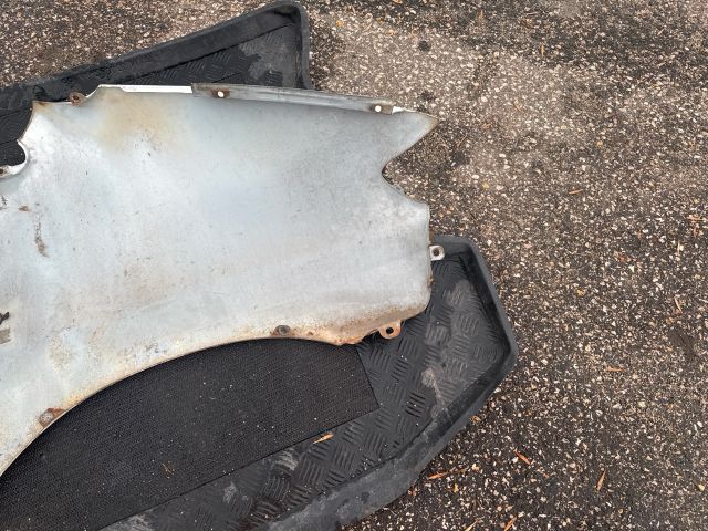 bontott HYUNDAI H-1 Bal első Sárvédő