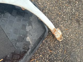 bontott HYUNDAI H-1 Bal első Sárvédő