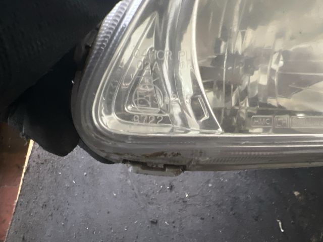 bontott HYUNDAI H-1 Bal Fényszóró