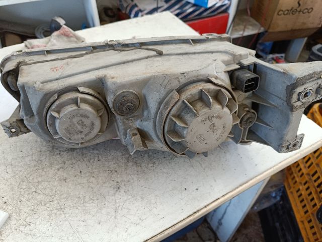 bontott HYUNDAI H-1 Bal Fényszóró