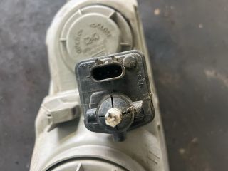 bontott HYUNDAI H-1 Bal Fényszóró