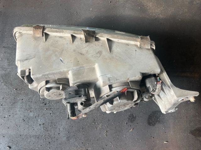 bontott HYUNDAI H-1 Bal Fényszóró