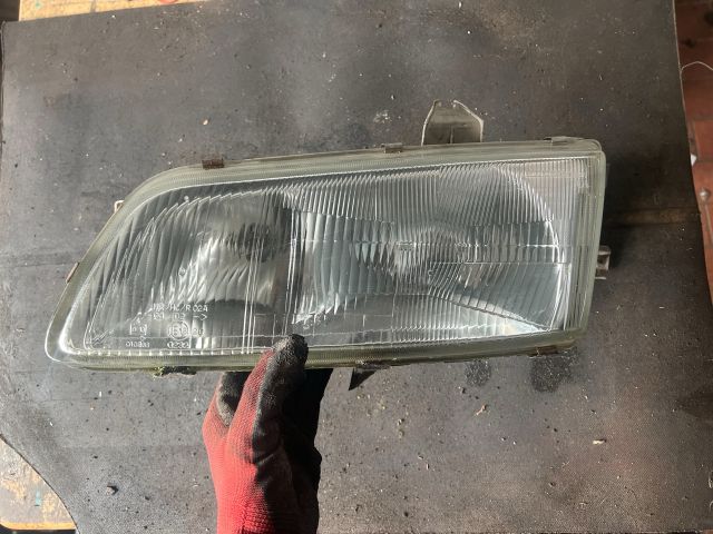 bontott HYUNDAI H-1 Bal Fényszóró