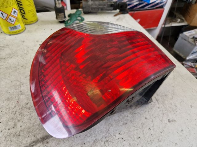 bontott HYUNDAI H-1 Bal Hátsó Lámpa