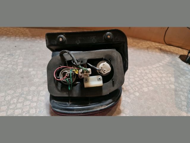 bontott HYUNDAI H-1 Bal Hátsó Lámpa