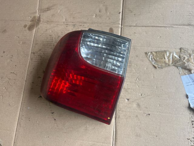 bontott HYUNDAI H-1 Bal Hátsó Lámpa