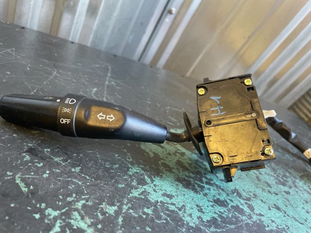 bontott HYUNDAI H-1 Bal Kormánykapcsoló Irányjelző