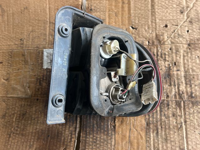 bontott HYUNDAI H-1 Bal Külső Hátsó Lámpa