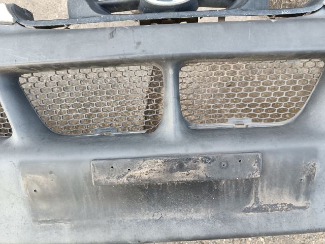 bontott HYUNDAI H-1 Első Lökhárító (Részeivel)