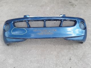 bontott HYUNDAI H-1 Első Lökhárító (Részeivel)