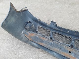 bontott HYUNDAI H-1 Első Lökhárító (Részeivel)