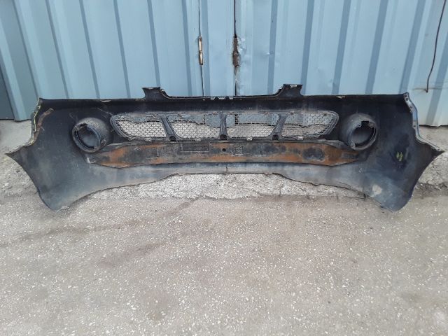 bontott HYUNDAI H-1 Első Lökhárító (Részeivel)