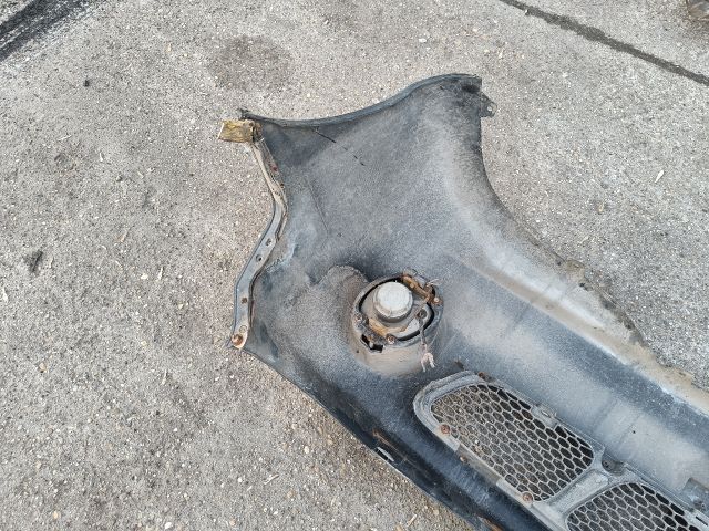 bontott HYUNDAI H-1 Első Lökhárító (Részeivel)