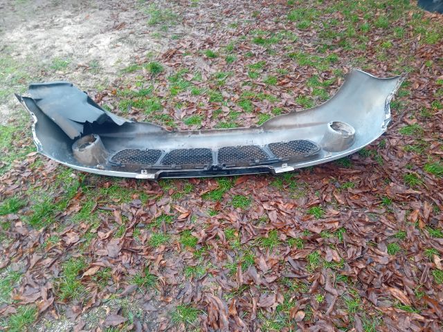 bontott HYUNDAI H-1 Első Lökhárító (Részeivel)