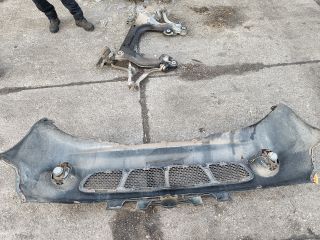 bontott HYUNDAI H-1 Első Lökhárító (Részeivel)