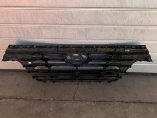 bontott HYUNDAI H-1 Hűtőrács