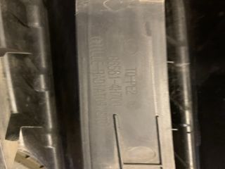 bontott HYUNDAI H-1 Hűtőrács