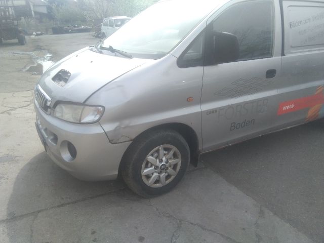 bontott HYUNDAI H-1 Hűtőrács