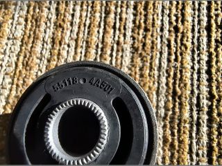 bontott HYUNDAI H-1 Lengőkar Szilent