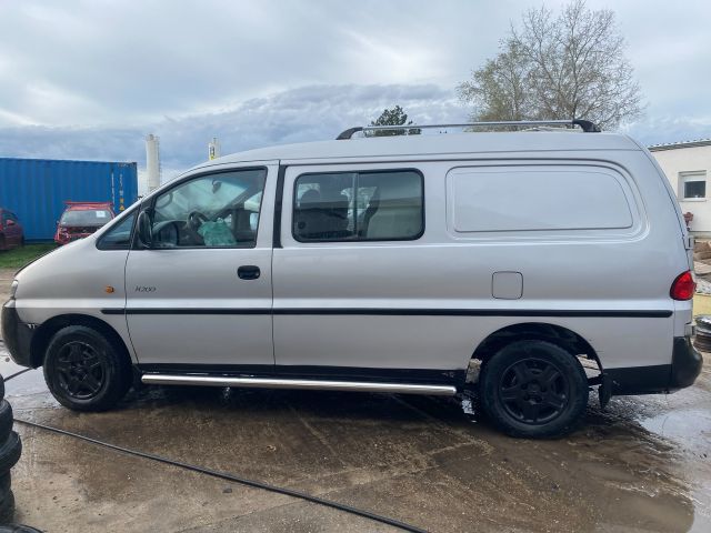 bontott HYUNDAI H-1 Motorháztető Zsanér Pár