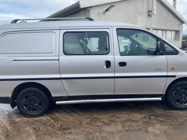 bontott HYUNDAI H-1 Motorháztető Zsanér Pár