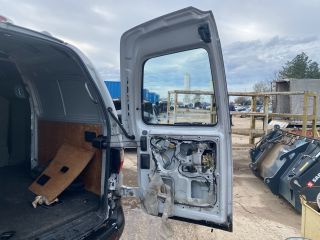 bontott HYUNDAI H-1 Motorháztető Zsanér Pár