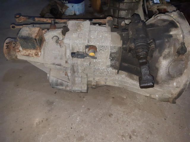 bontott HYUNDAI H-1 Váltó (Mechanikus)