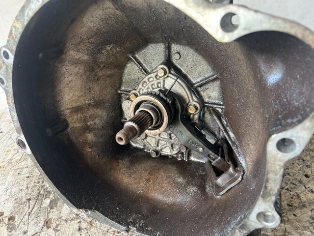 bontott HYUNDAI H100 Váltó (Mechanikus)