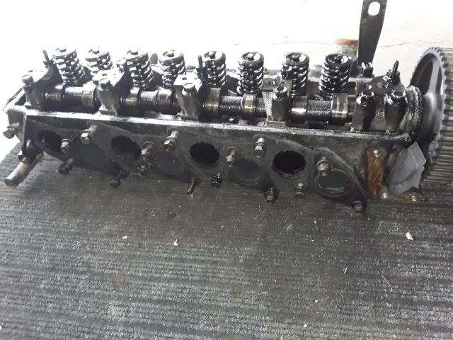 bontott HYUNDAI H200 Hengerfej