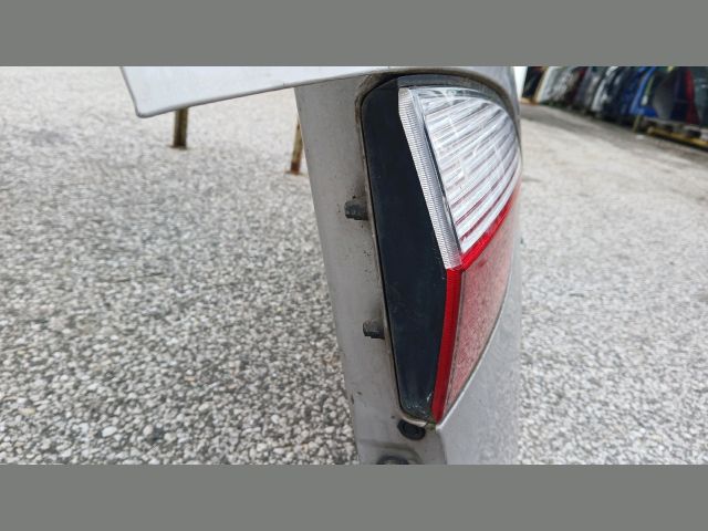 bontott HYUNDAI H200 Bal Belső Hátsó Lámpa