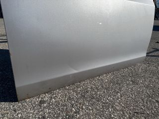 bontott HYUNDAI H200 Jobb első Ajtó (Részeivel)