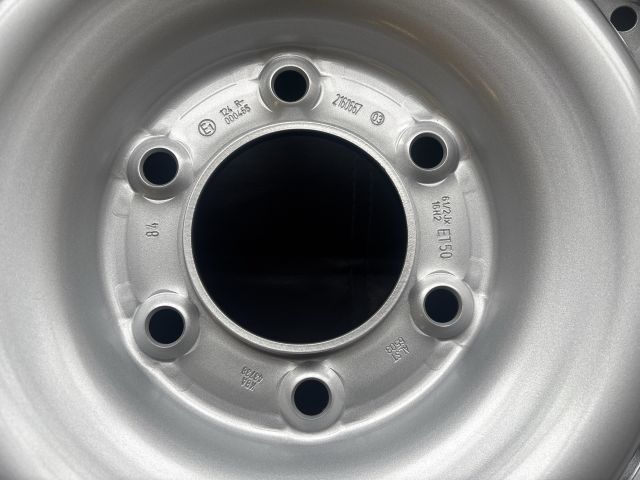 bontott HYUNDAI H350 Acélfelni (1 db)