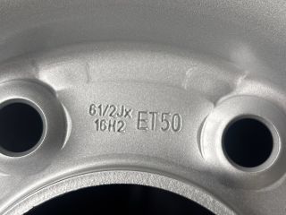 bontott HYUNDAI H350 Acélfelni (1 db)