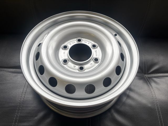 bontott HYUNDAI H350 Acélfelni (1 db)