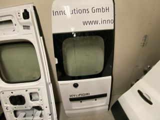 bontott HYUNDAI H350 Bal hátsó Ajtó (Részeivel)